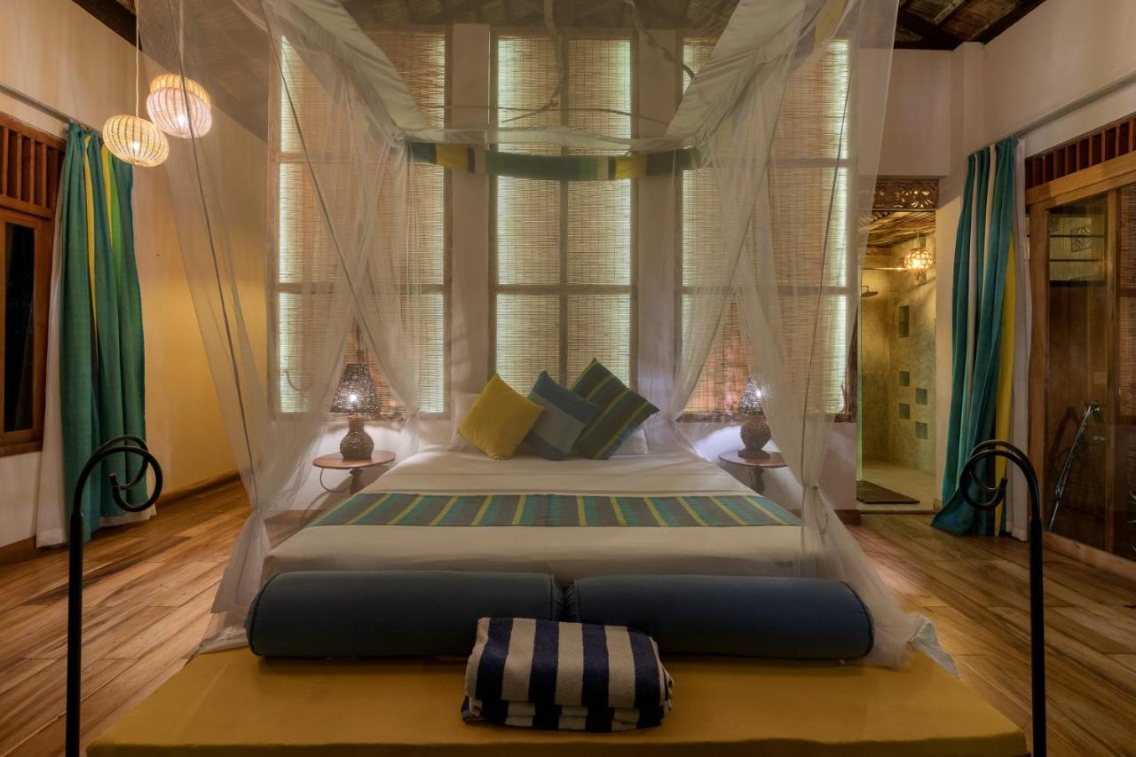 D Canal House Мирисса Экстерьер фото